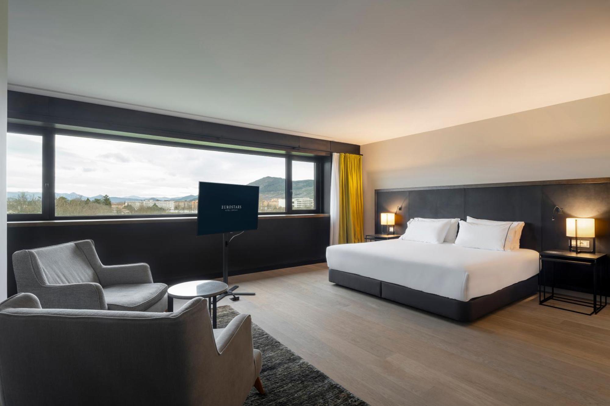 Eurostars Pamplona Hotell Eksteriør bilde